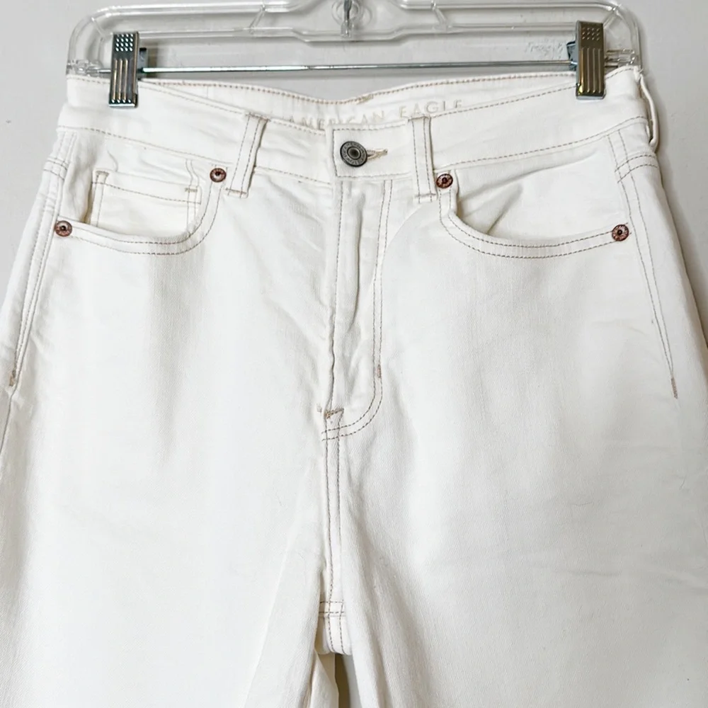 American Eagle White Ripped Straight Leg Mom Denim Jeans women size 4 - Picture 4 of 7
